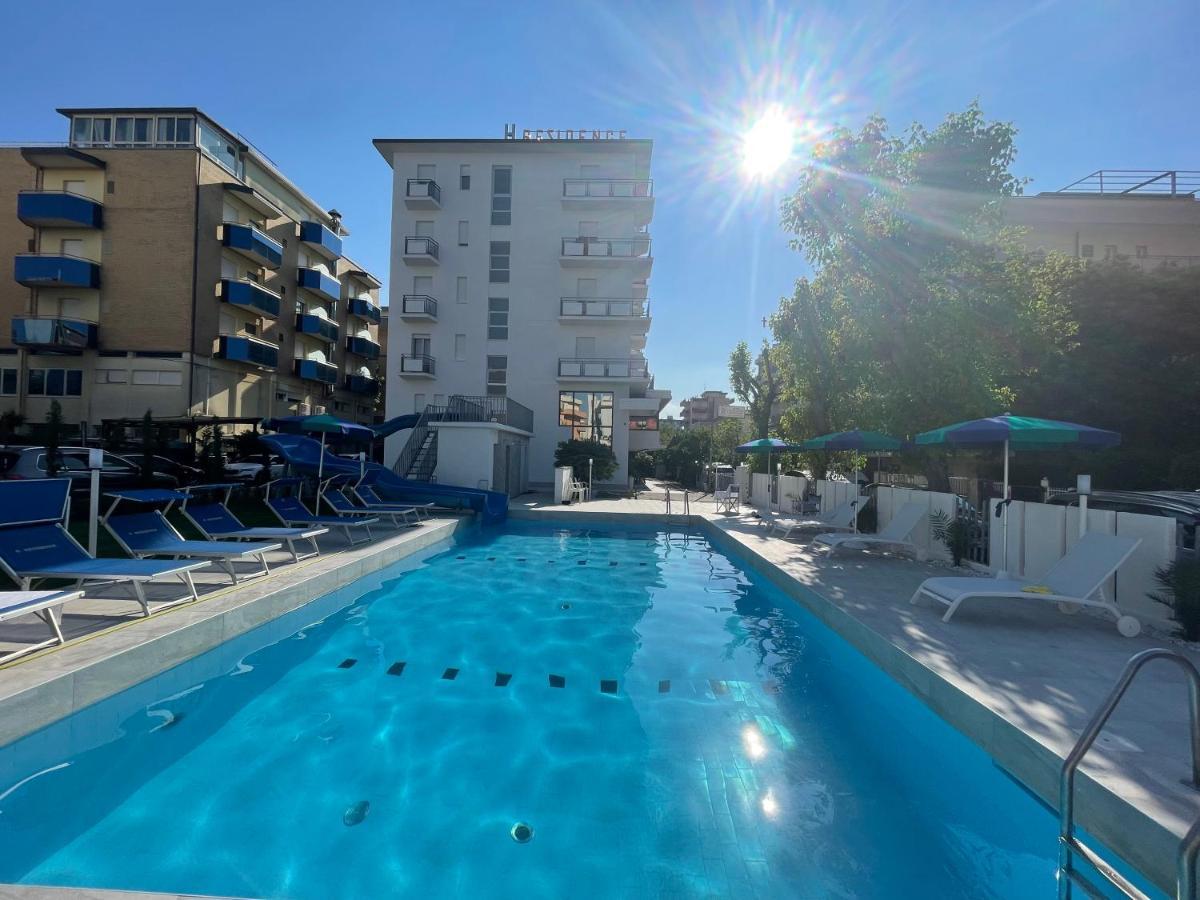 Clubhotel Residence Cesenatico Eksteriør bilde