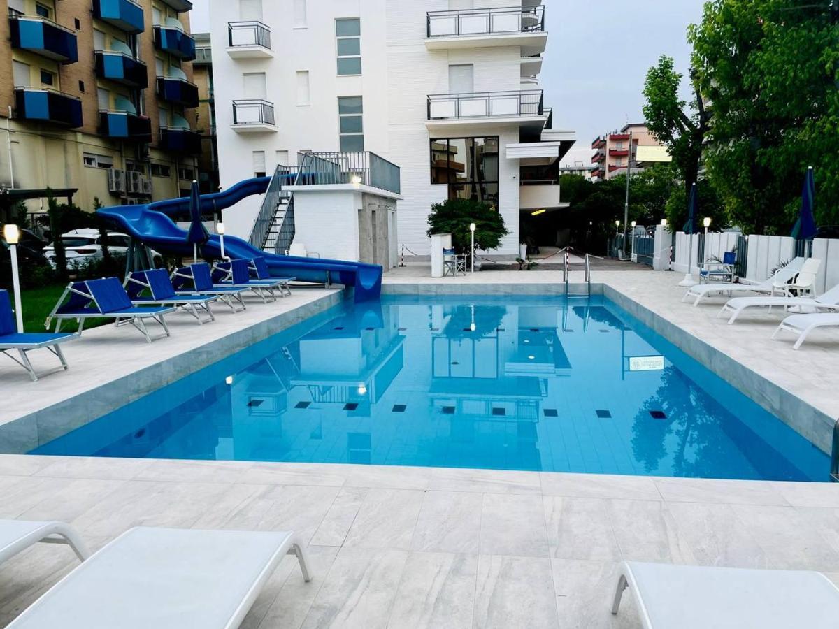 Clubhotel Residence Cesenatico Eksteriør bilde