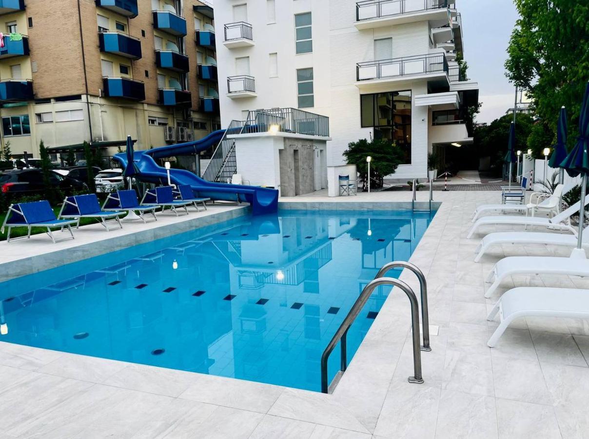 Clubhotel Residence Cesenatico Eksteriør bilde